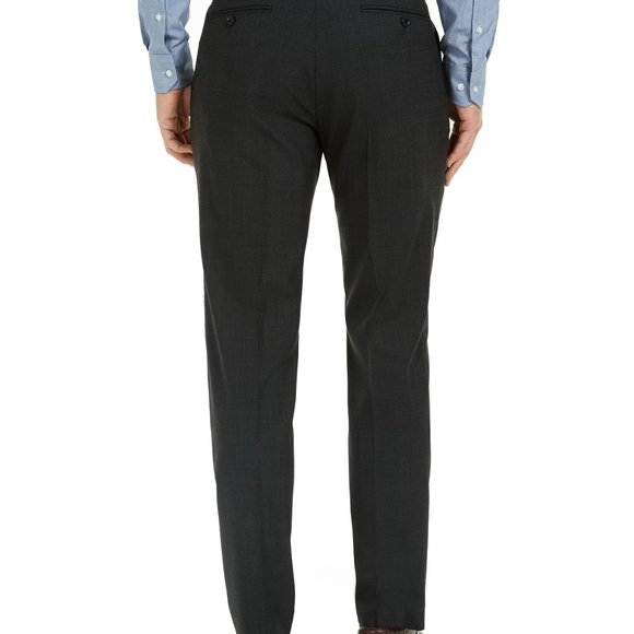 Tommy Hilfiger's THFlex suit - Picture 6 of 9
